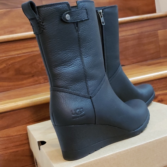 ugg potrero wedge boot